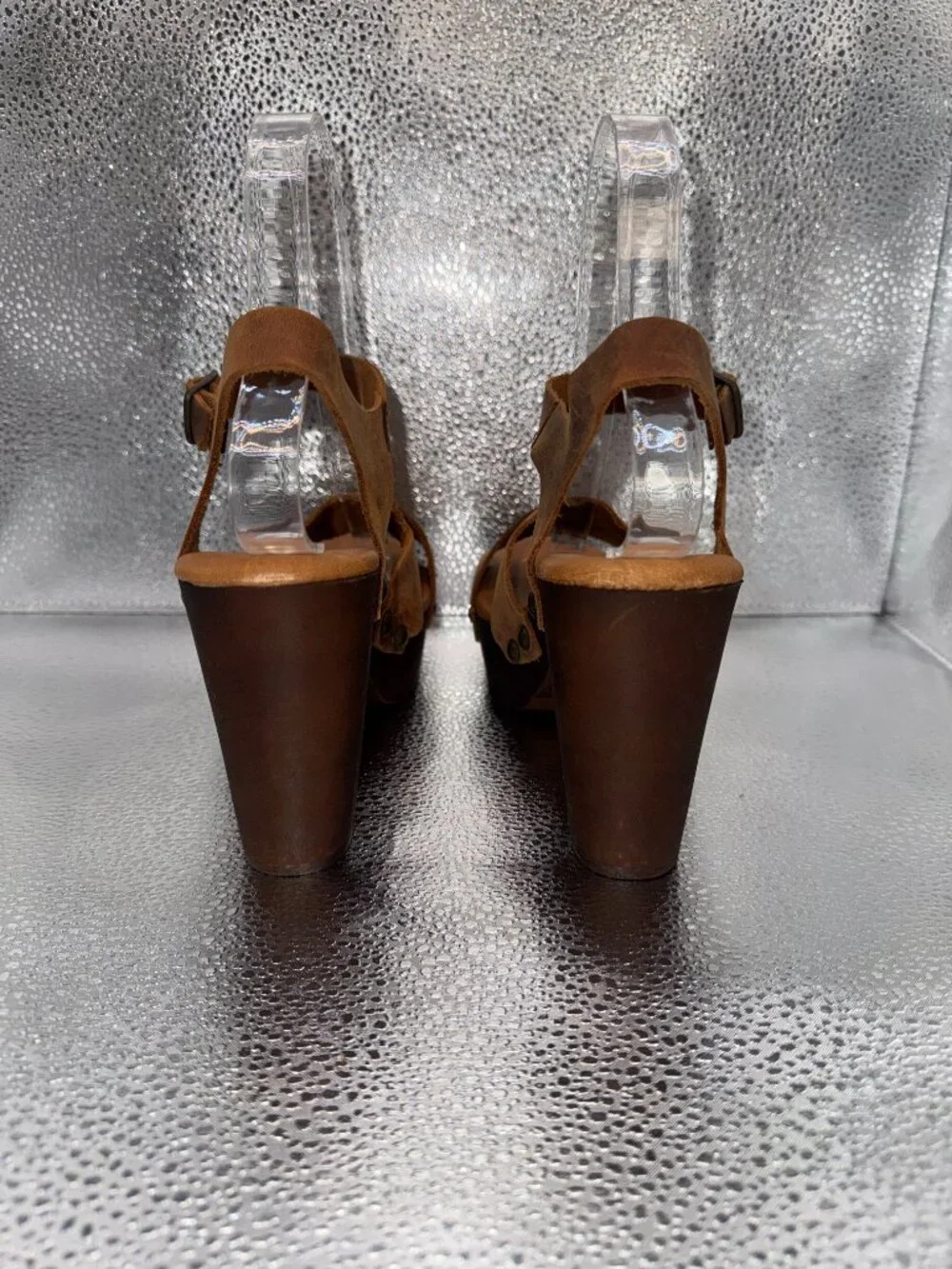 Avellini color brown